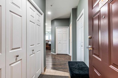209-105 Main Street S, Redcliff, AB, T0J2P0 | Card Image