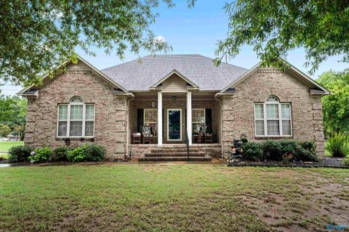 17300 Browning Dr, Athens, AL, 35611-4670 | Card Image