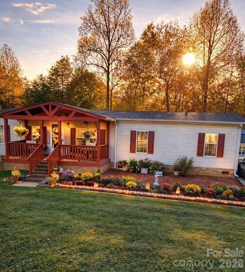 5951 Great Dv, Claremont, NC, 28610-8302 | Card Image