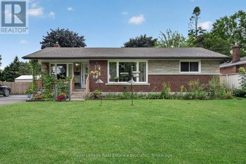 3 Northwood Dr, St. Catharines, ON, L2M4J4 | Card Image