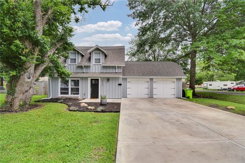 903 Park Ln, Harrisonville, MO, 64701-2434 | Card Image