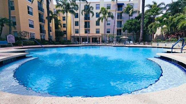 APT-521 - 630 S Sapodilla Ave, Condo with 2 bedrooms, 2 bathrooms and null parking in West Palm Beach FL | Image 23