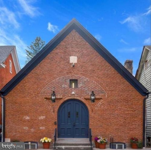 247 N Main St, Lambertville, NJ, 08530-1406 | Card Image