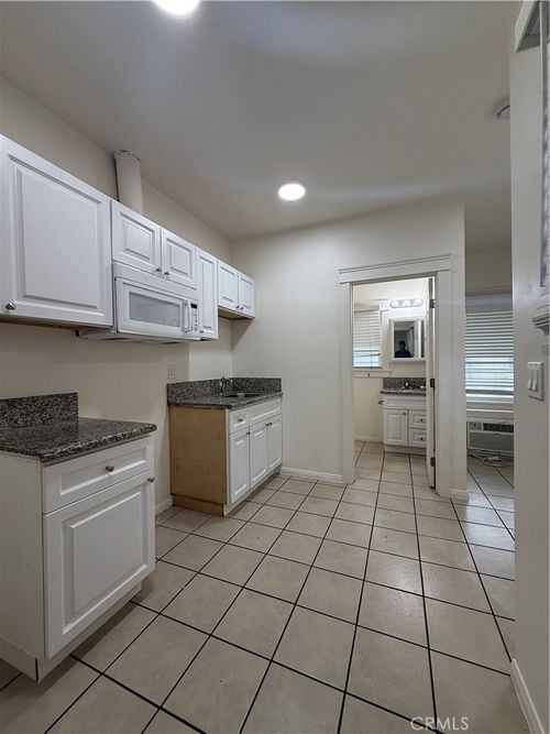 15-718 Chestnut Avenue, Long Beach, CA, 90813 | Card Image