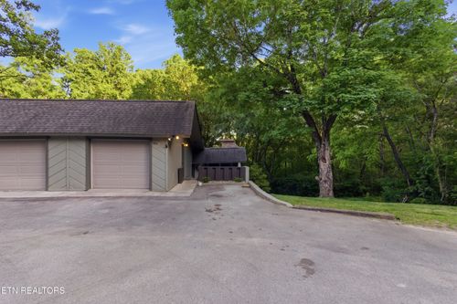 304-1900 Ridgecrest Drive, Knoxville, TN, 37918 | Card Image