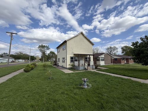 523 W 9th St, Gibson City, IL, 60936-1319 | Card Image