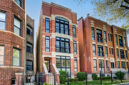 3-3251 N Kenmore Ave, CHICAGO, IL, 60657-3306 | Card Image