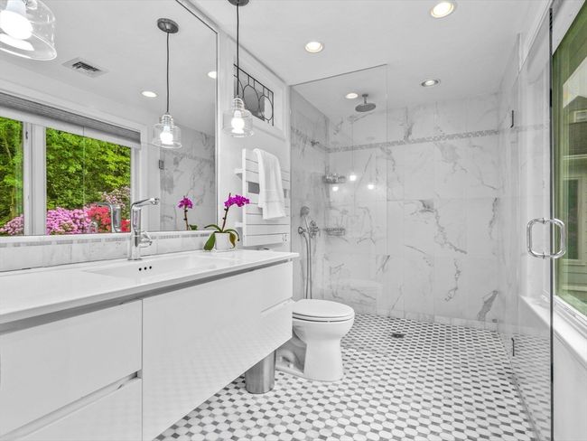 29 Brook St, House other with 4 bedrooms, 3 bathrooms and 2 parking in Wellesley MA | Image 13