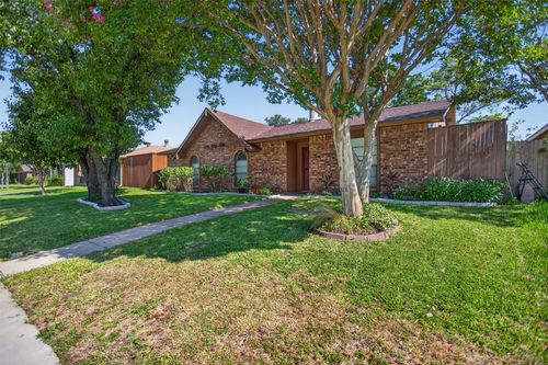 9009 Willowbrook Dr, Rowlett, TX, 75088-4616 | Card Image