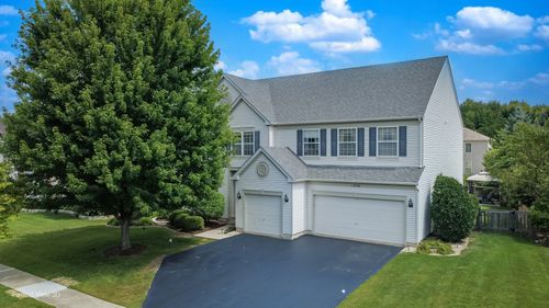 1896 Applewood Dr, Wauconda, IL, 60084-1422 | Card Image