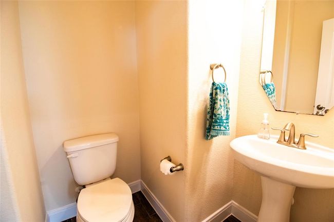 11823 Champions Forest Dr, House other with 4 bedrooms, 4 bathrooms and 7 parking in Mont Belvieu TX | Image 15