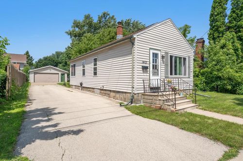 1407 N Meade Street, APPLETON, WI, 54911 | Card Image
