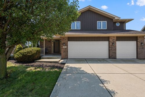 8707 Fairfield Lane, Tinley Park, IL, 60487 | Card Image