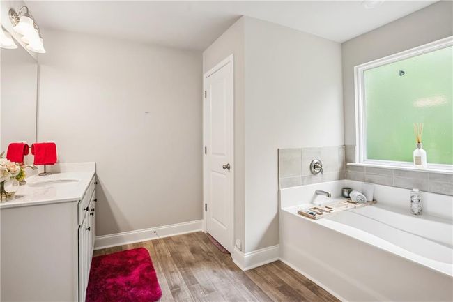 5662 Valley Loop, House other with 4 bedrooms, 3 bathrooms and null parking in Fairburn GA | Image 25