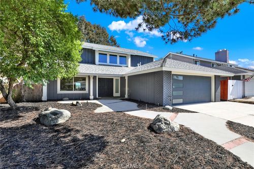 3726 Kelton Dr, Oceanside, CA, 92056-6310 | Card Image