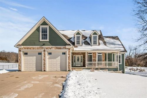 608 Mulberry St, Pleasant Hill, MO, 64080-1759 | Card Image