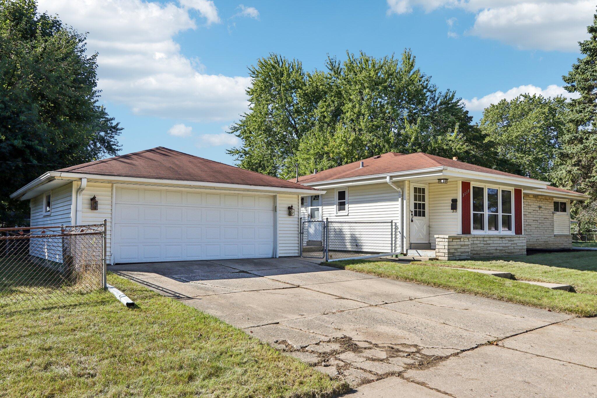 Dale Ave, Cudahy, WI 53110