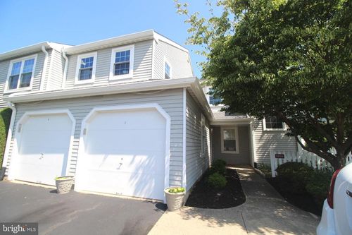 681A Rose Hollow Dr, YARDLEY, PA, 19067-6456 | Card Image
