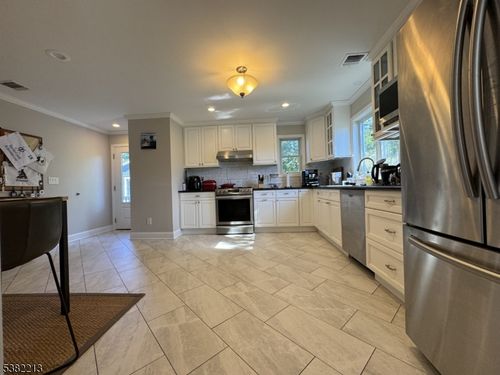 b-4 Alma Ave, Madison, NJ, 07940-2404 | Card Image