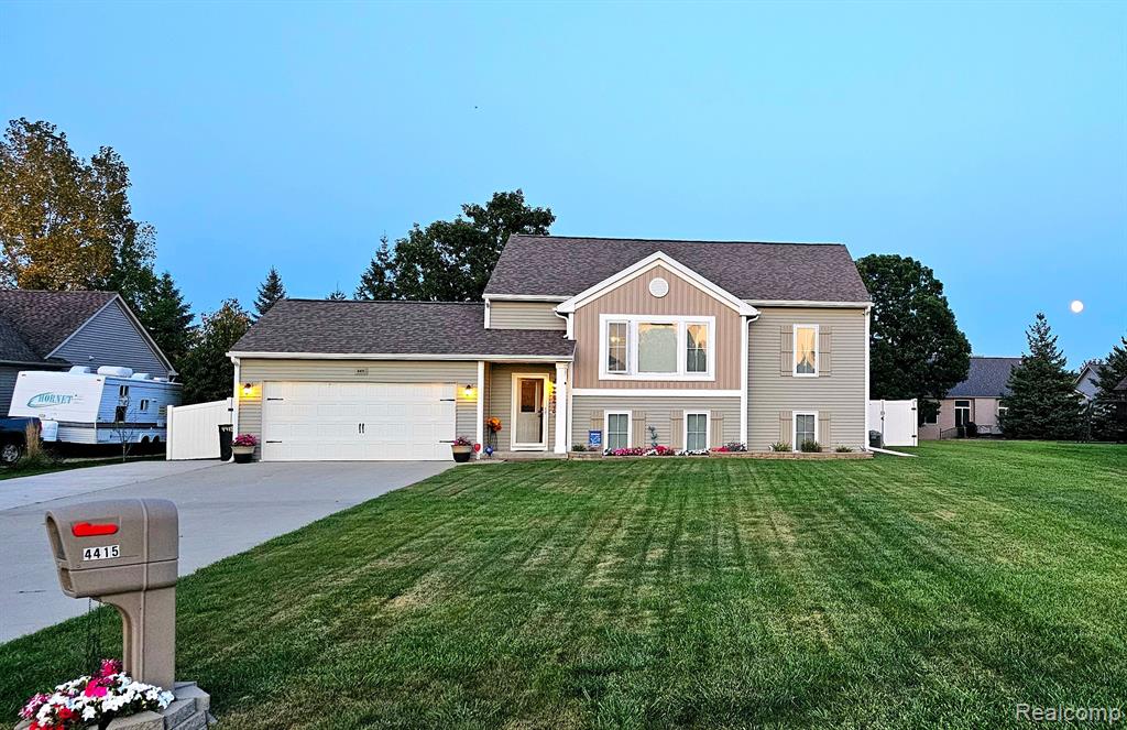 Timber Line Ln, Grand Blanc, MI 48439