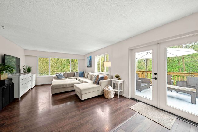 26421 Cunningham Ave, House other with 4 bedrooms, 3 bathrooms and 10 parking in Maple Ridge BC | Image 4