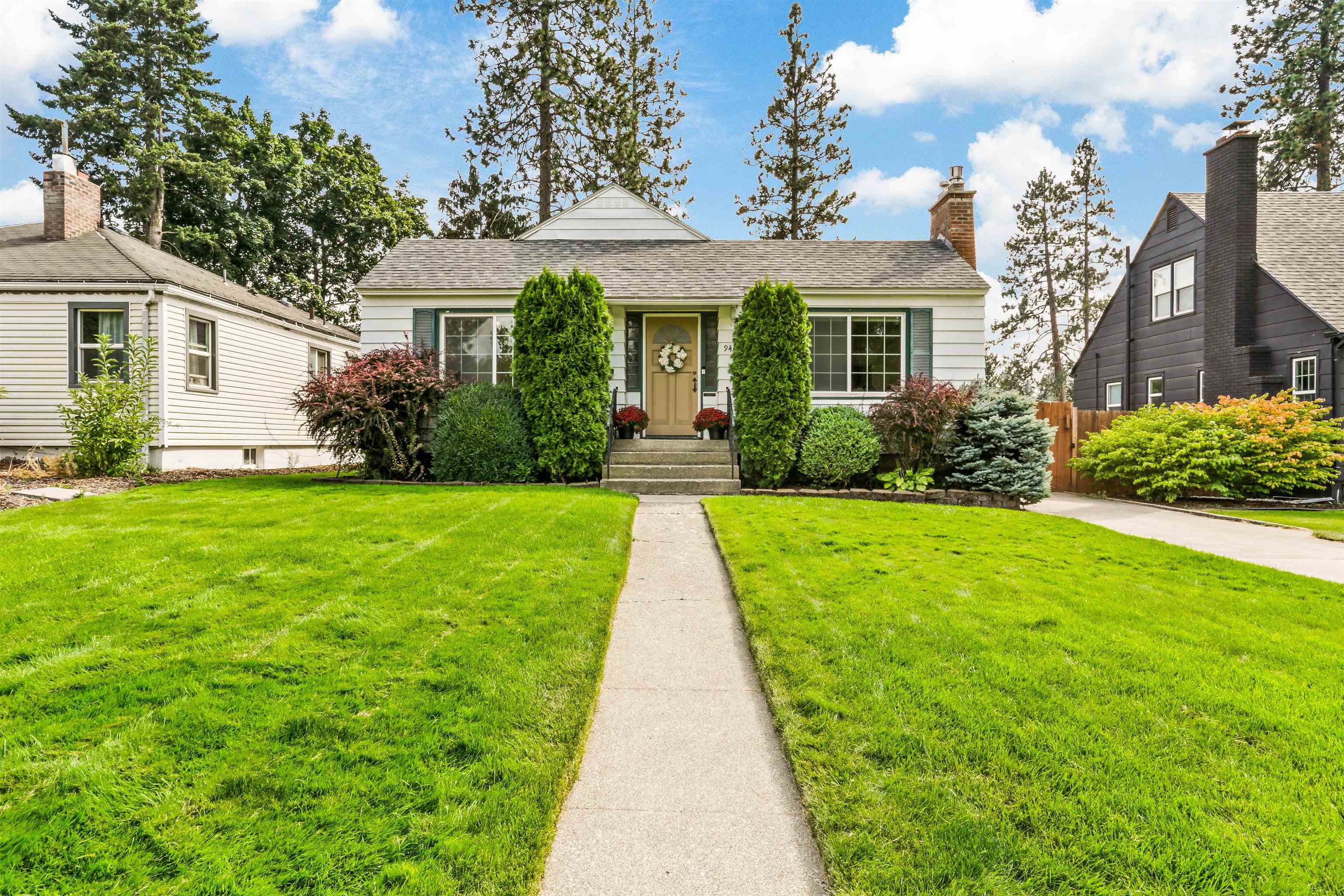 944 E 41St Ave, Pending in Spokane - eXp Realty