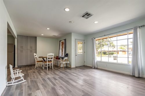 2007 Hewitt Dr, Houston, TX, 77018-4028 | Card Image