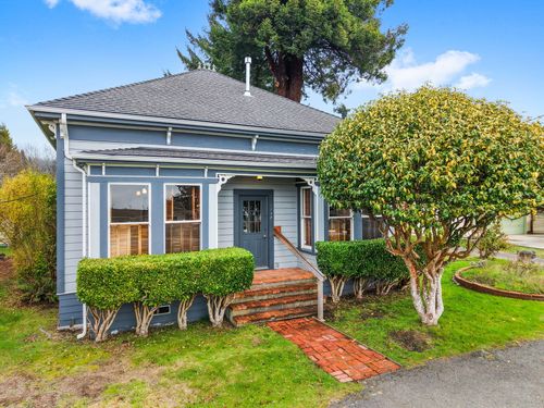 1752 Old Arcata Rd, Bayside, CA, 95524-9369 | Card Image