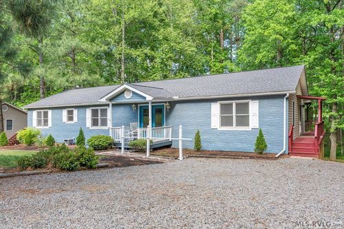 1024 Green Hill Rd, South Hill, VA, 23970-1108 | Card Image