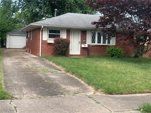 346 Gayle Dr, Sheffield Lake, OH, 44054-1915 | Card Image