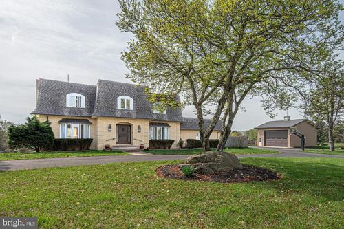 1530 Heather Hills Ln, Glen Mills, PA, 19342-1914 | Card Image