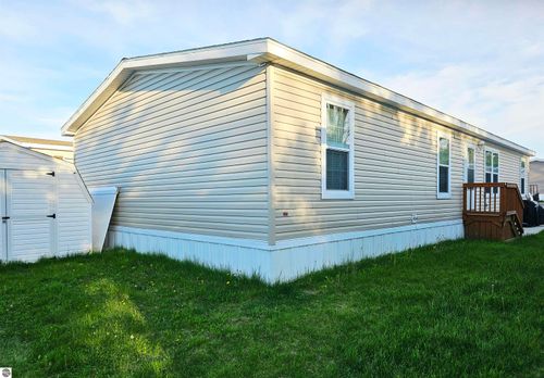 1103 Peachtree Ct, Mt Pleasant, MI, 48858-4555 | Card Image
