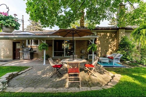 3668 The Credit Woodlands, Mississauga, ON, L5C2K9 | Card Image