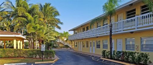 apt-52-3-4051 Ne 13th Ave, Oakland Park, FL, 33334-4674 | Card Image