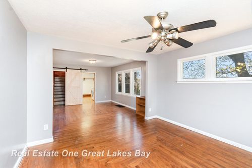 808 W Cody Estey Rd, Pinconning, MI, 48650-8938 | Card Image