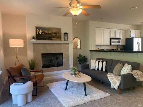 538 Emily Rose Cir, Windsor, CA, 95492-7730 | Card Image