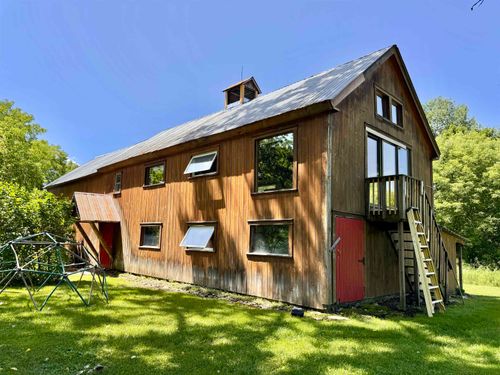 19 Hartley Road, Barre Town, VT, 05641 | Card Image