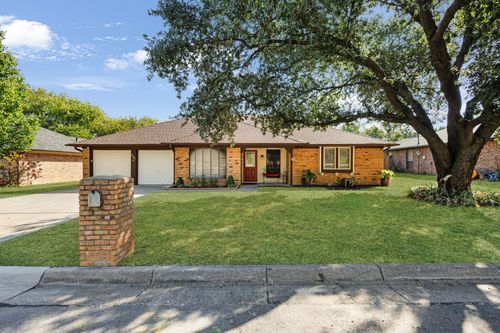 4227 High Mesa Dr, Arlington, TX, 76016-4601 | Card Image