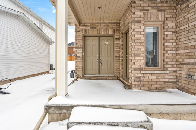 41 Autumn Ave, House other with 5 bedrooms, 4 bathrooms and 2 parking in Thorold ON | Image 4