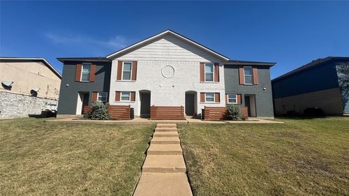 3813 Coates Cir, Benbrook, TX, 76116-7761 | Card Image