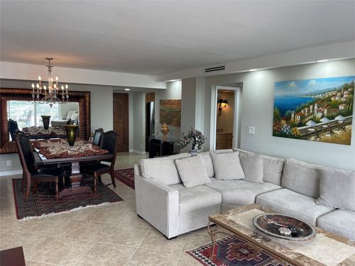 apt-14c-427 Golden Isles Dr, Hallandale Beach, FL, 33009-7546 | Card Image