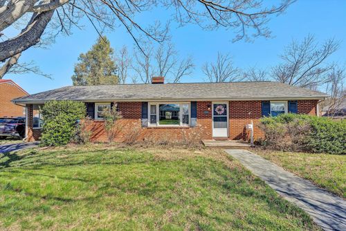 3310 Melody Ave, Roanoke, VA, 24018-3114 | Card Image