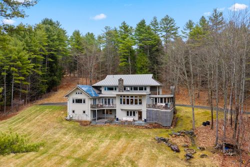 240 Douglas Rd, Norwich, VT, 05055-9692 | Card Image