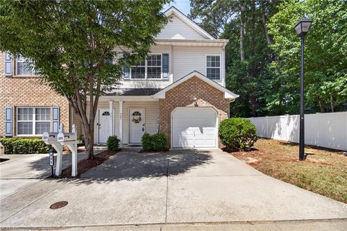 323 Congress St, Newport News, VA, 23608-2020 | Card Image