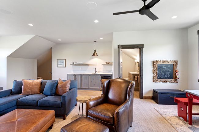 Bonus/Media Room 4 | Image 59