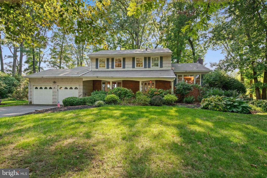Oxford Dr, East Windsor, NJ 08520