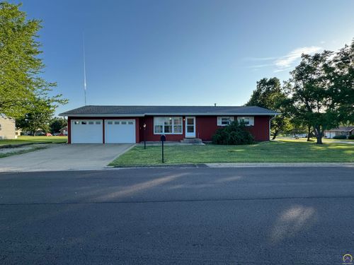 631 Arrowhead Dr, New Strawn, KS, 66839-8929 | Card Image