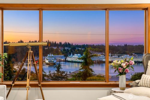 5788 Packard Ln Ne, Bainbridge Island, WA, 98110-3143 | Card Image