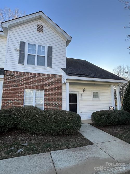 6377 Mallard View Ln, Charlotte, NC, 28269-5120 | Card Image