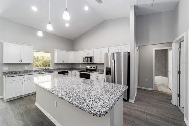 12920 Sw 94 Th Ln, House other with 4 bedrooms, 2 bathrooms and null parking in DUNNELLON FL | Image 5
